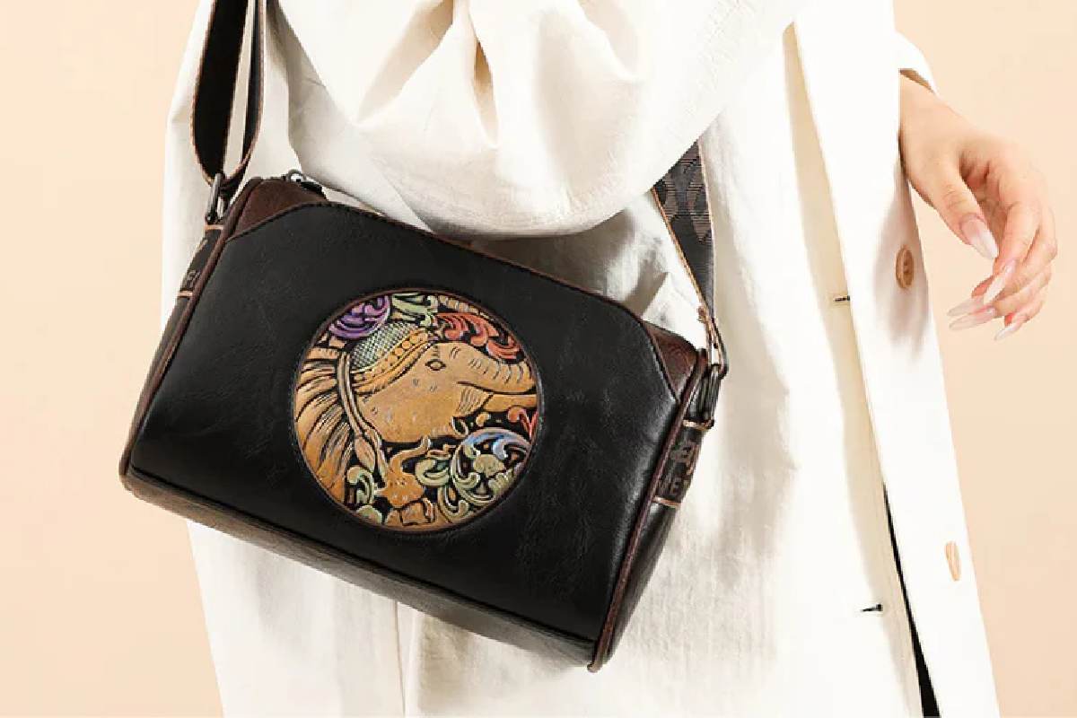 How to Choose Between Shoulder Bags for Women, Tote Bags, and Sling Purses